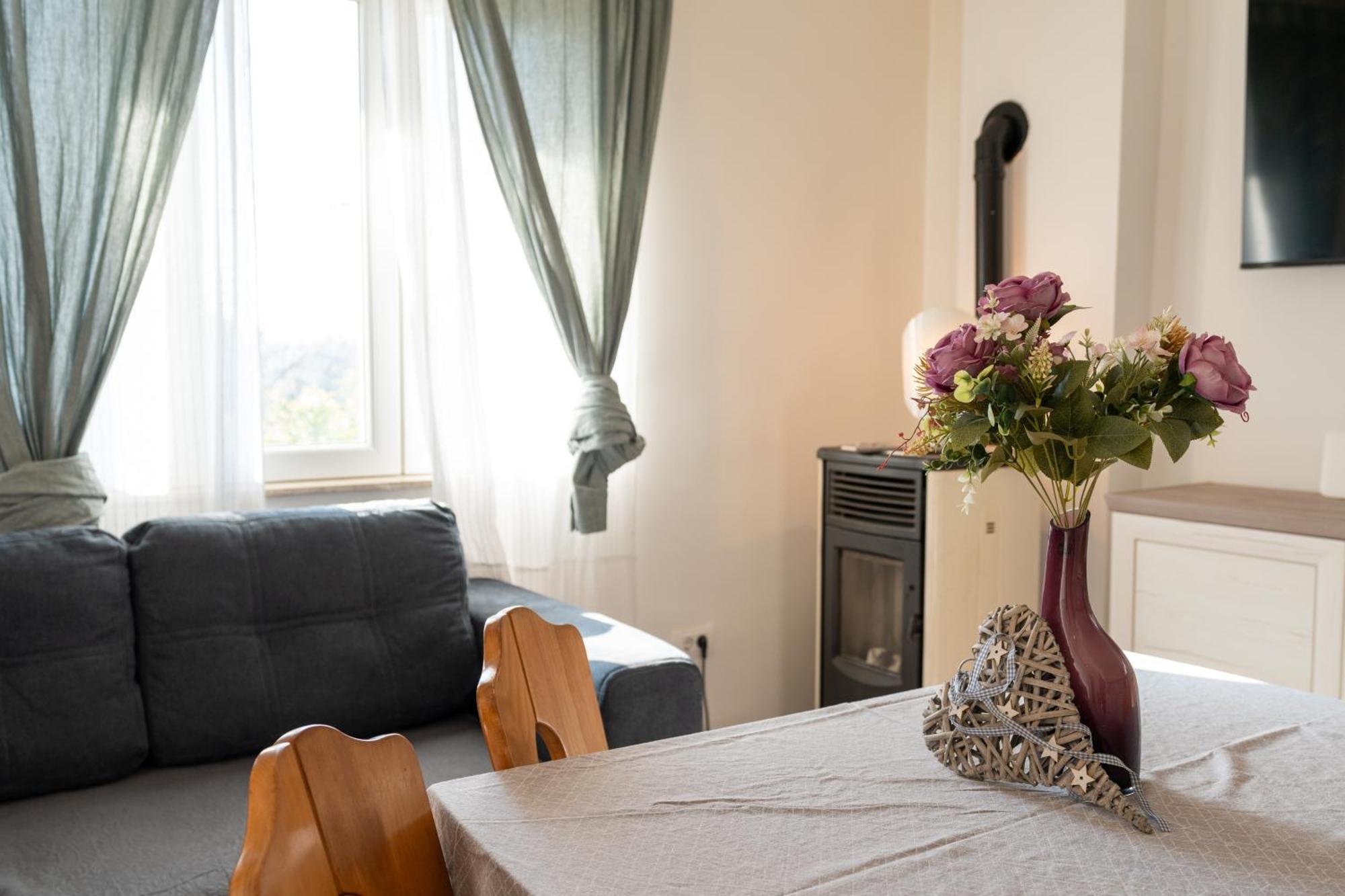 Two-bedroom Rea In